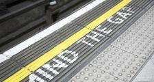 Mind the gap sign